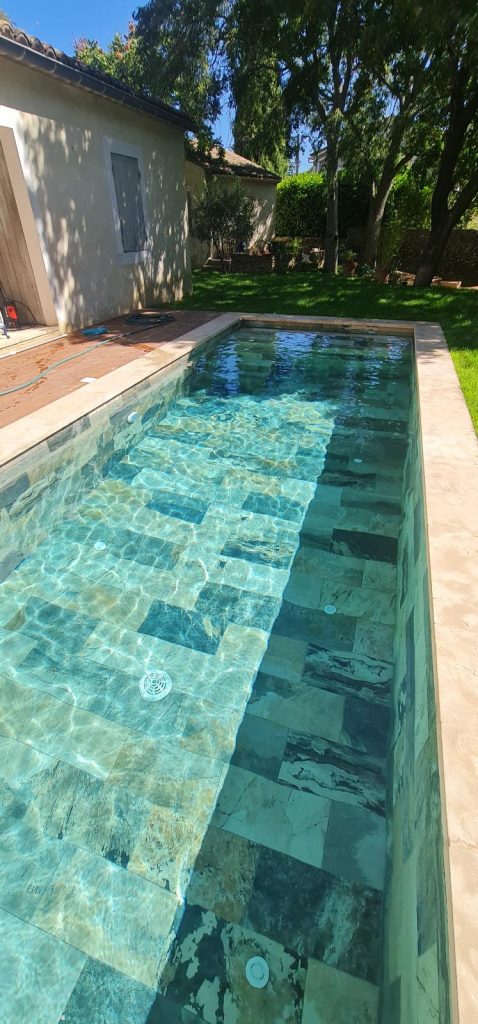 Piscine béton sur-mesure Reflets d’ici — bassin