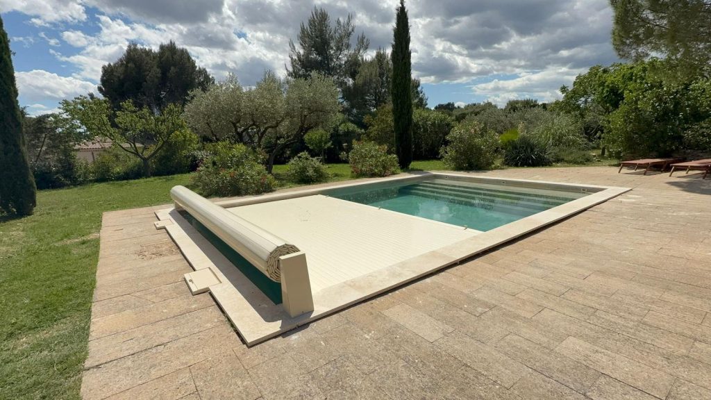Piscine béton sur-mesure Reflets d’ici — plage